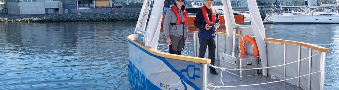 Driverless ferry